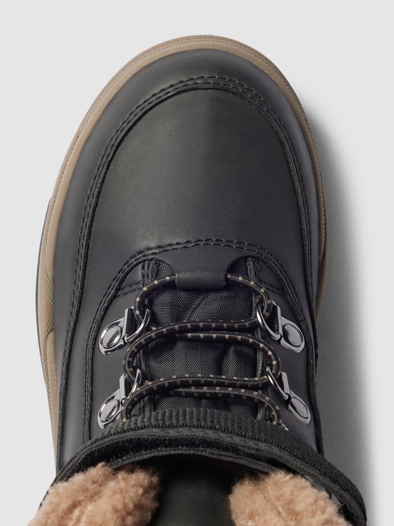 High Top Sneaker mit Teddyfell-Besatz in schwarz