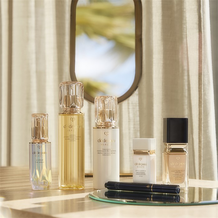 Radiant Fluid Foundation Natural