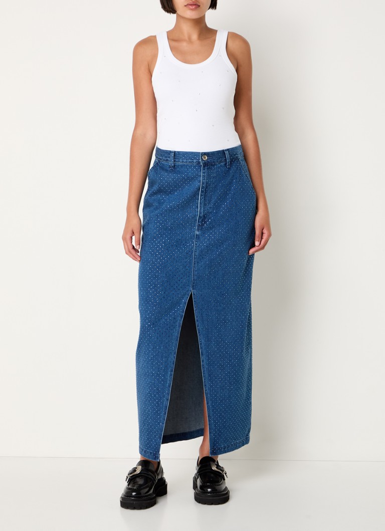 Fustă lungă Sandro din denim, împodobită cu strasuri și cu buzunare laterale.