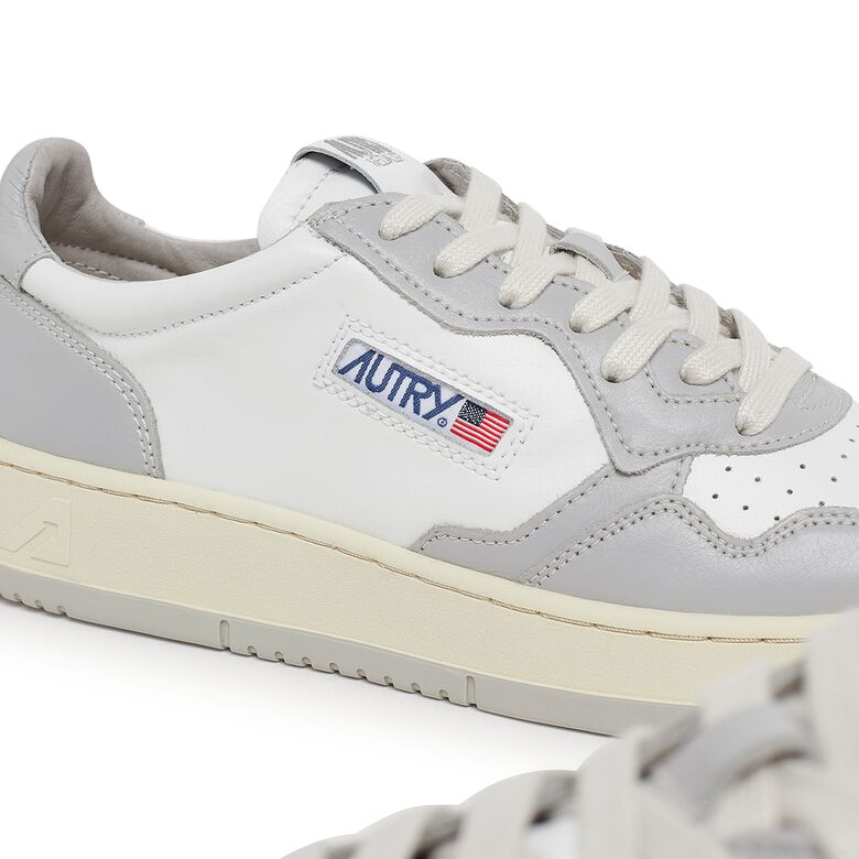 Autry 01 Low WB04 white