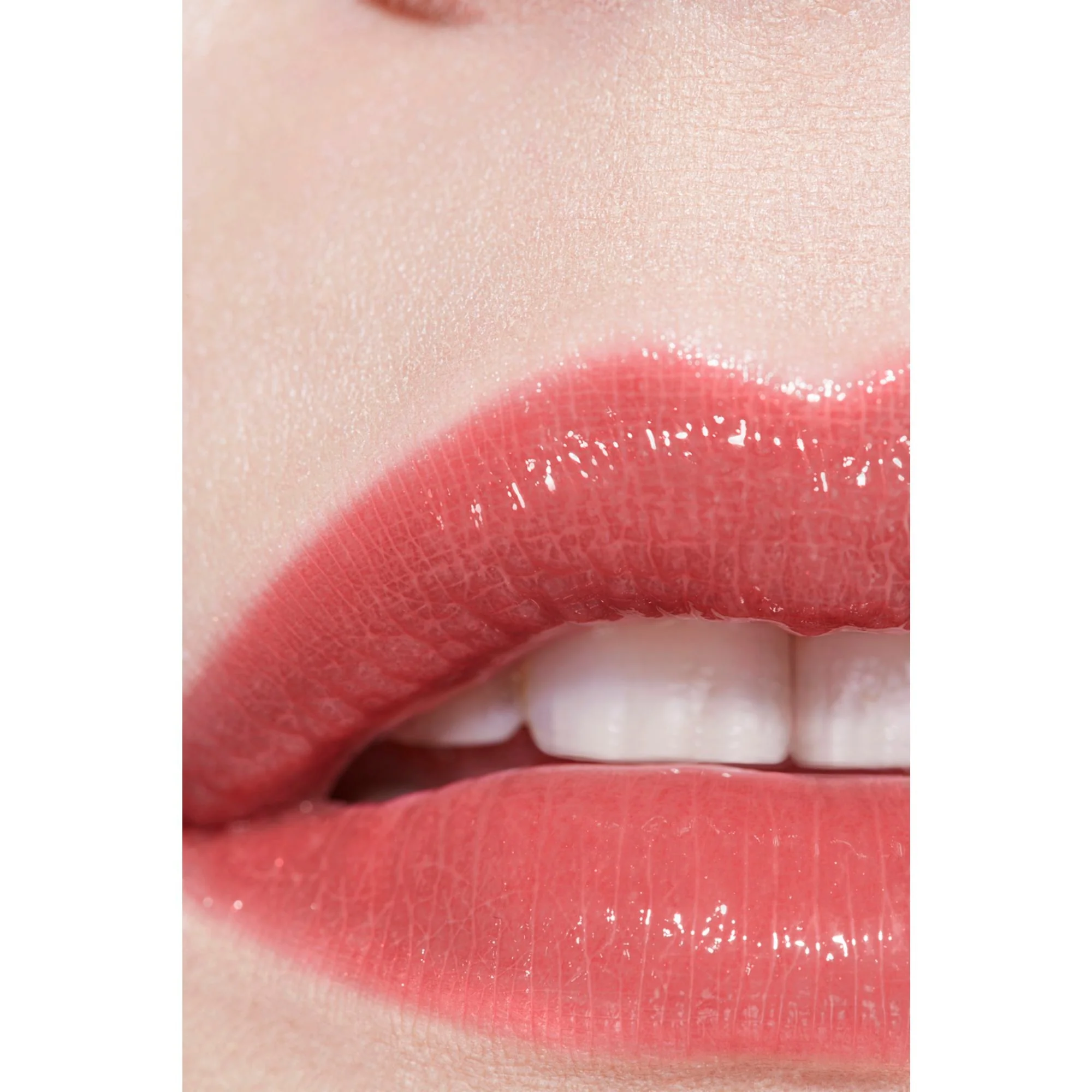 ROUGE COCO FLASH - COLORE, BRILLANTEZZA E INTENSITÀ IN UN FLASH