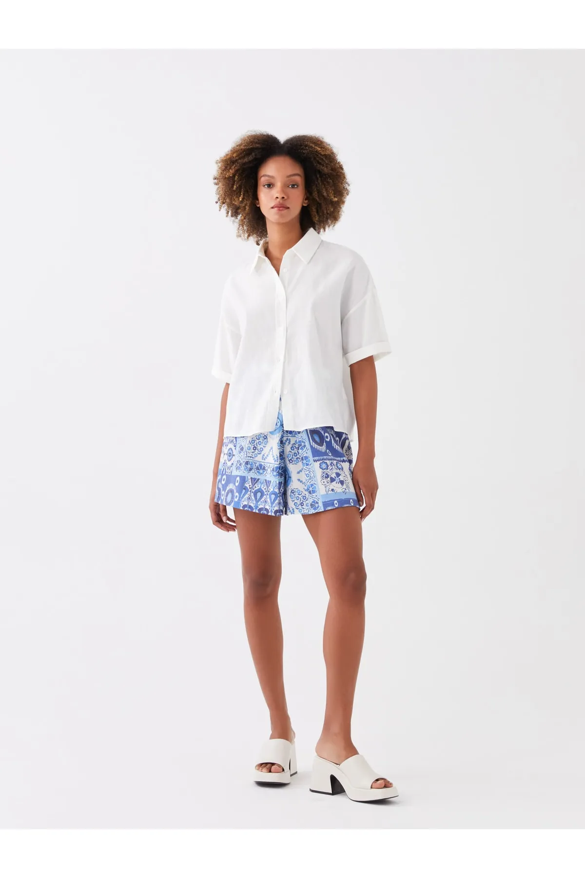 LC Waikiki  Lcw Lässige gemusterte Shorts für Damen mit elastischer Taille