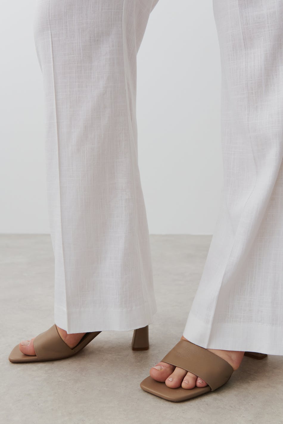 Linen blend trousers