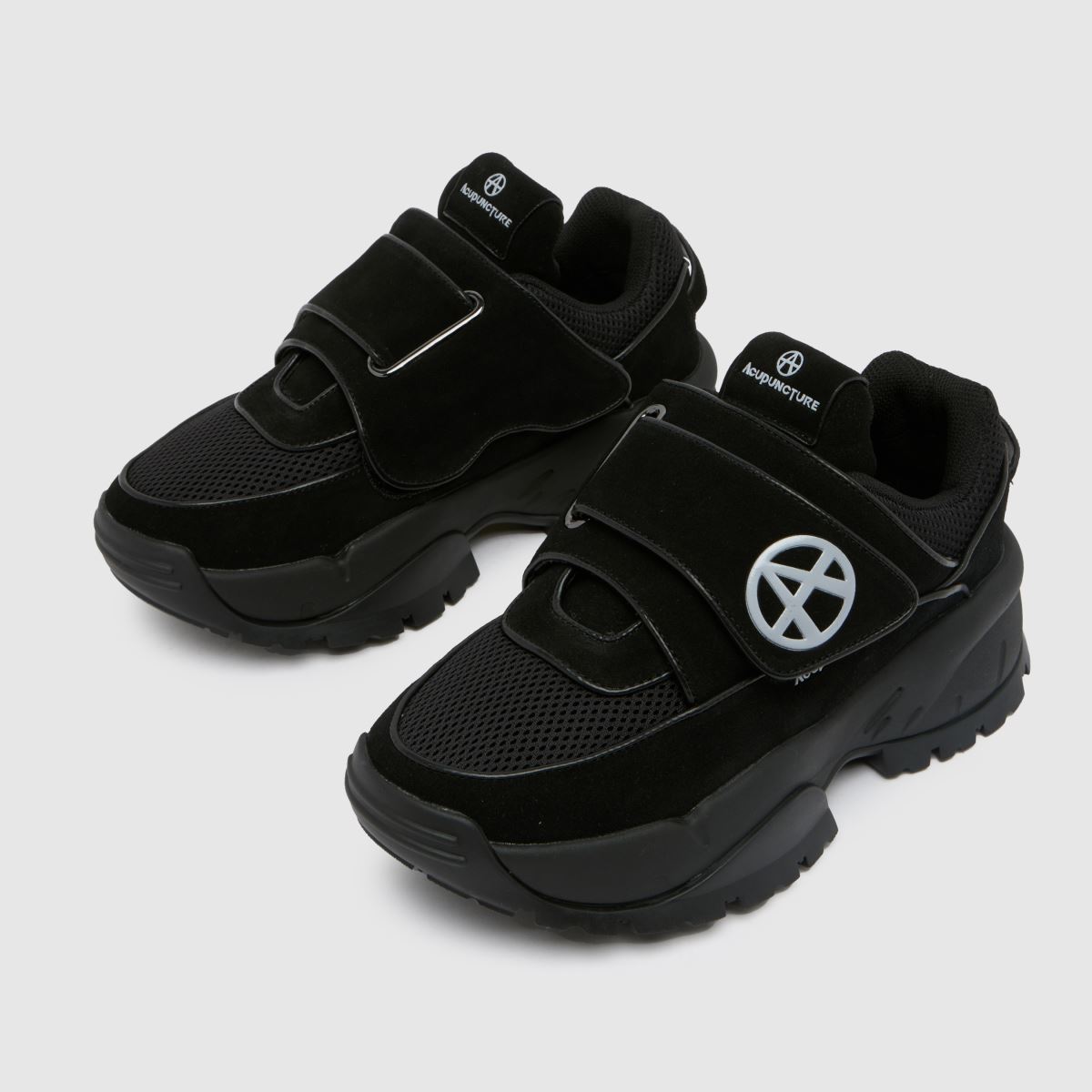 AKUPUNKTUR – Svarta beefer-sneakers