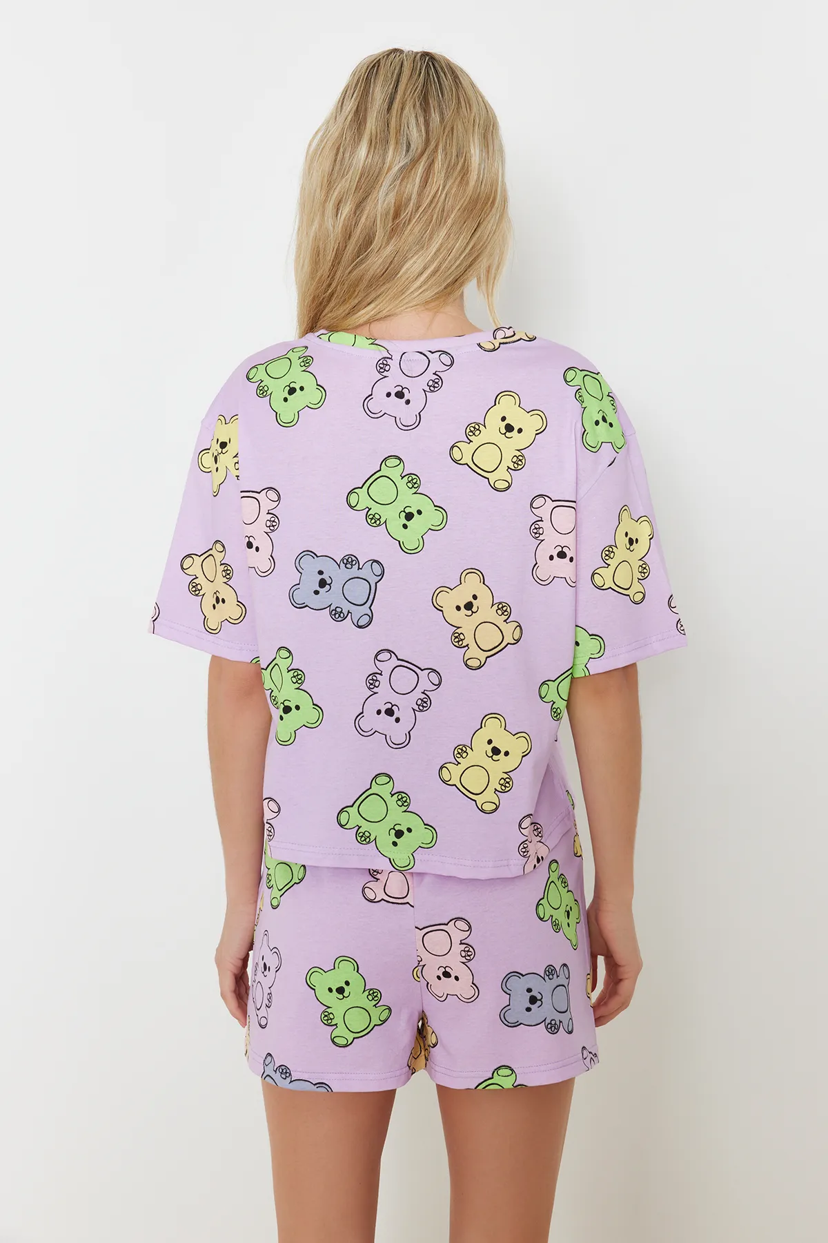 Trendyol Collection  Lilafarbenes, mehrfarbiges Strick-Pyjama-Set aus 100 % Baumwolle mit Teddybär-Muster THMSS24PT00072