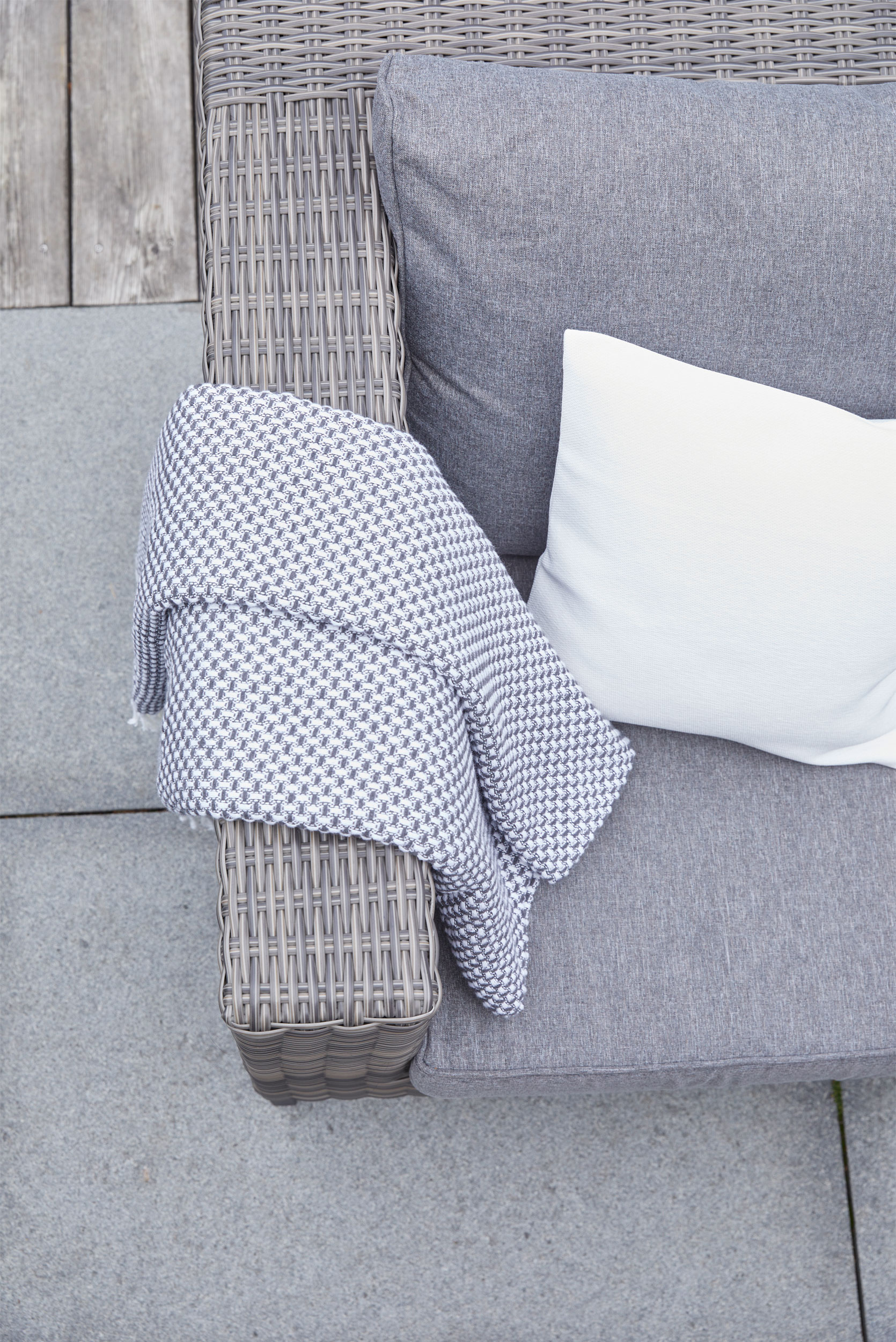 OUTDOORGarten-Loungetisch