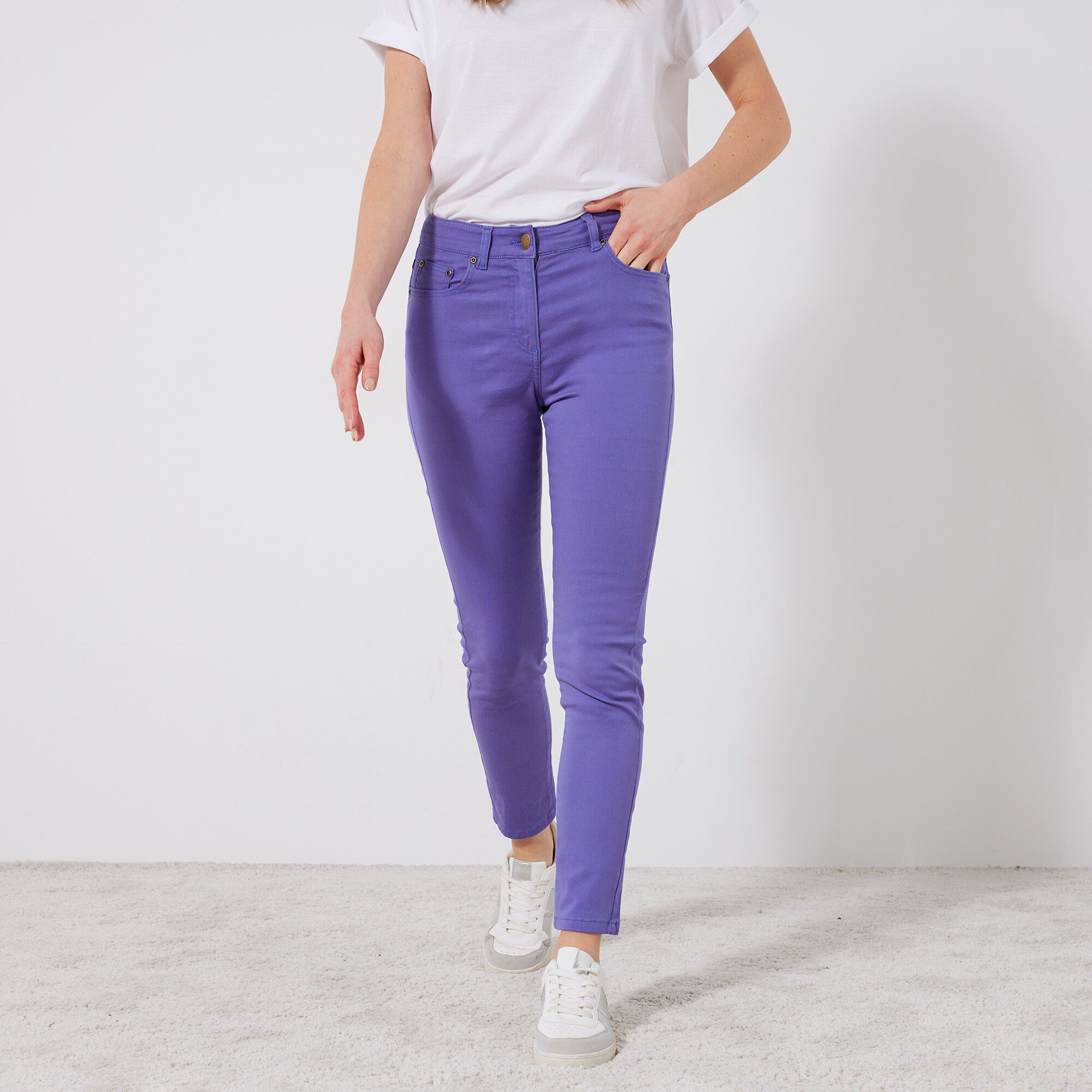 Pantalon 7/8ème fuselé stretch uni