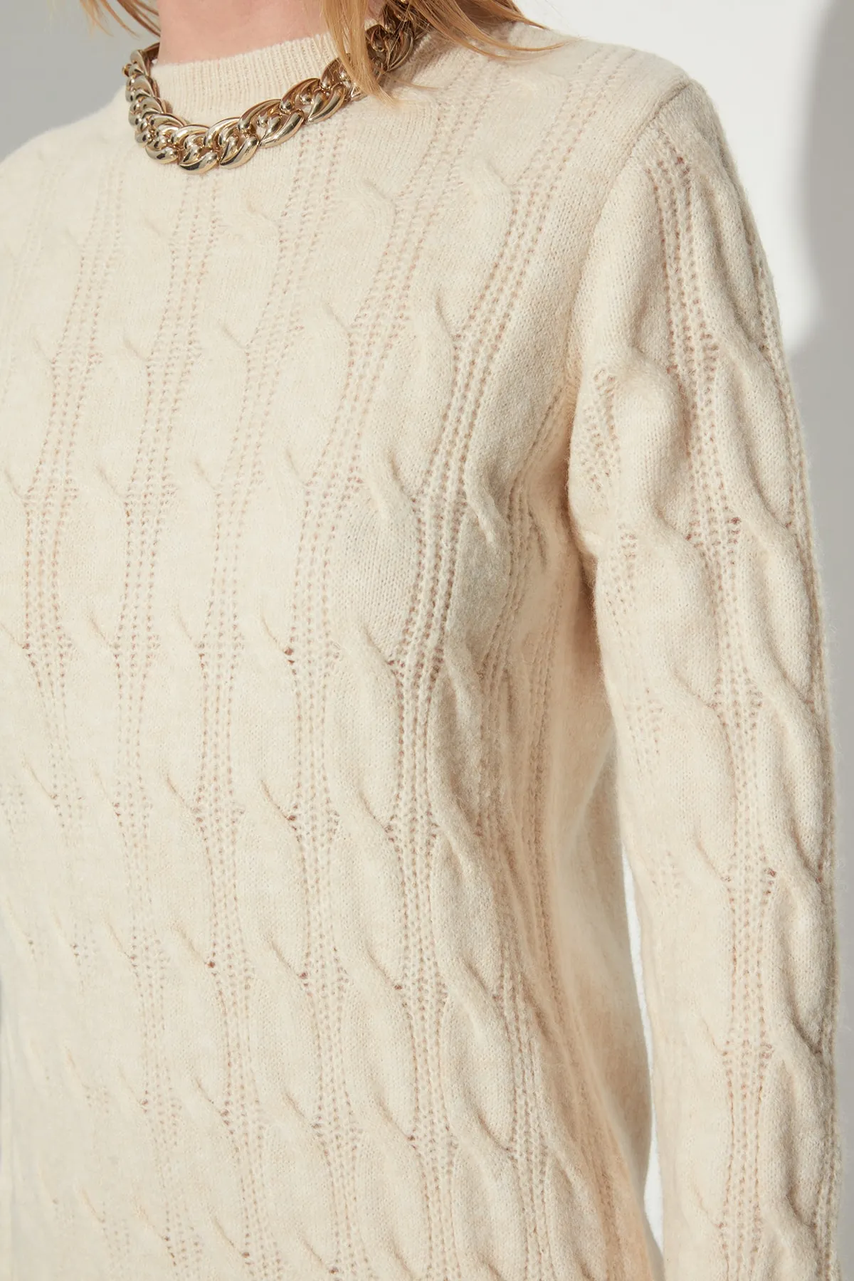 Trendyol Collection  Beige gestricktes, detailliertes Strickkleid aus Wolle TWOAW23EL00829