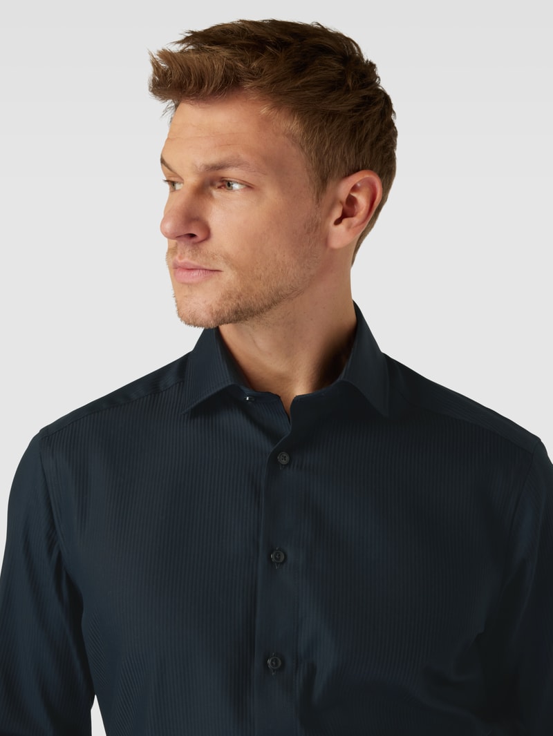 Modern Fit Business-Hemd mit Streifenmuster Modell 'Global' in schwarz