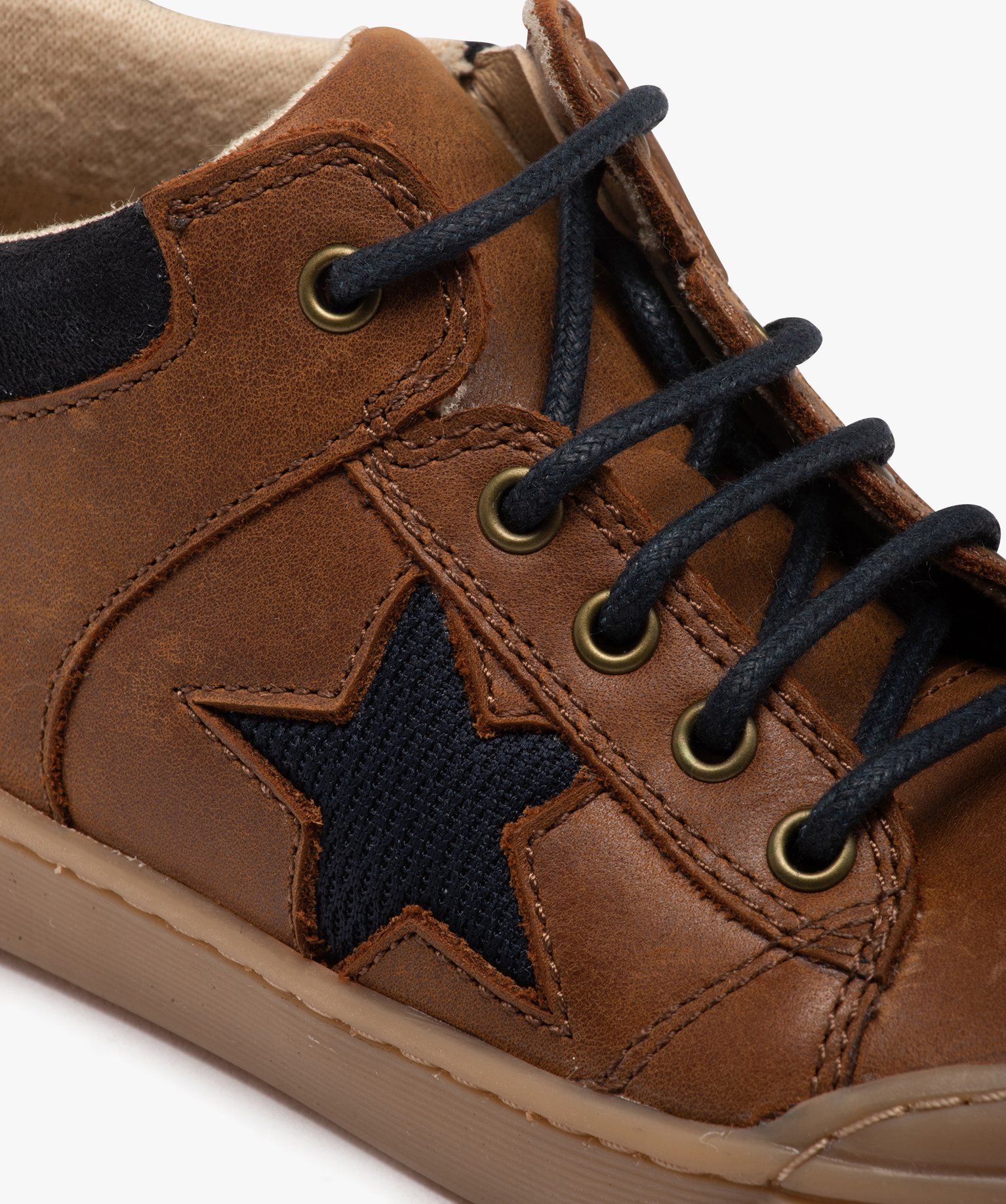 Boots Garçon bicolores dessus en cuir à lacets et à zip camel | GEMO