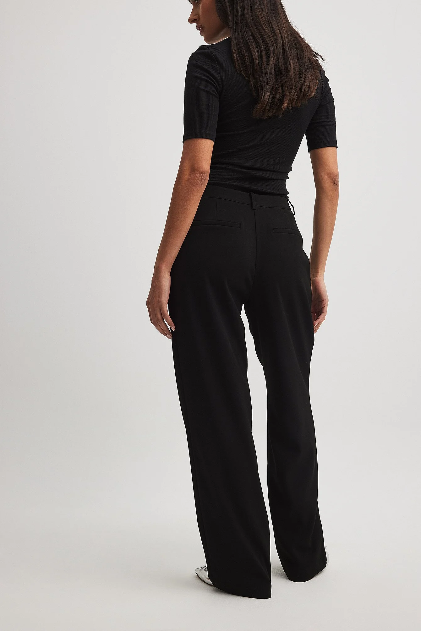 Taillierte Hose mit mittlerer Taille