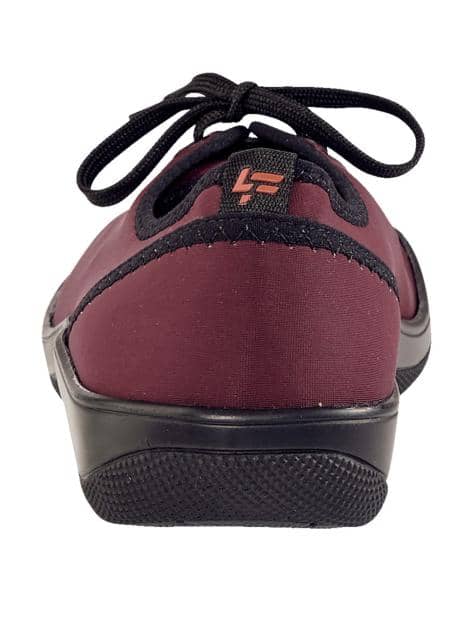 Schnürschuh