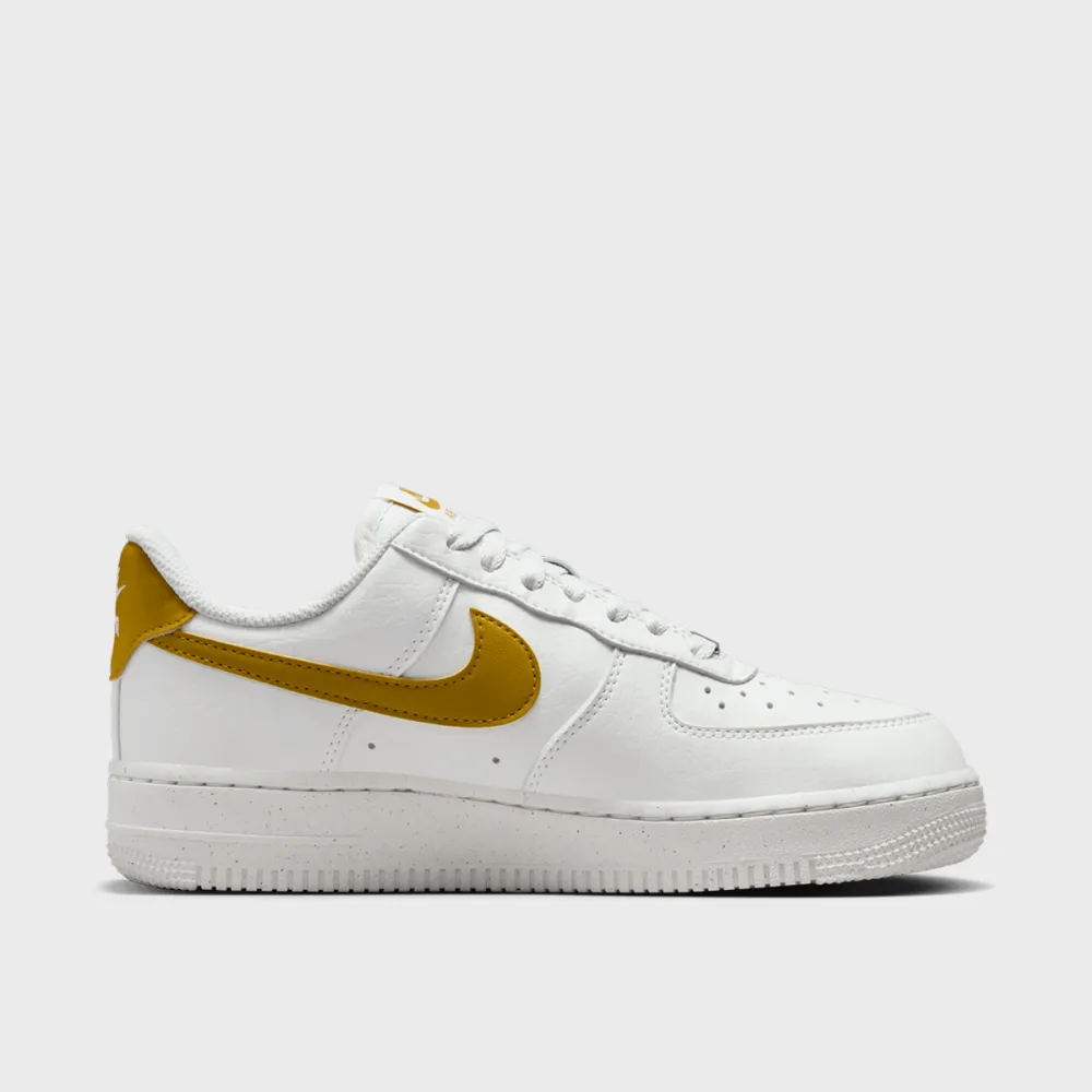 Nike Air Force 1 07 SE DV3808-101 / weiss
