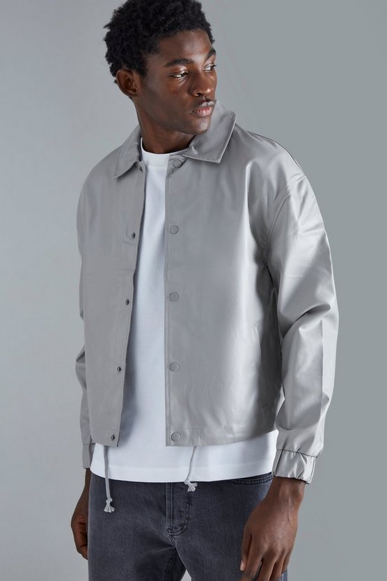 Langärmliges kastiges PU-Overshirt mit Druckknöpfen