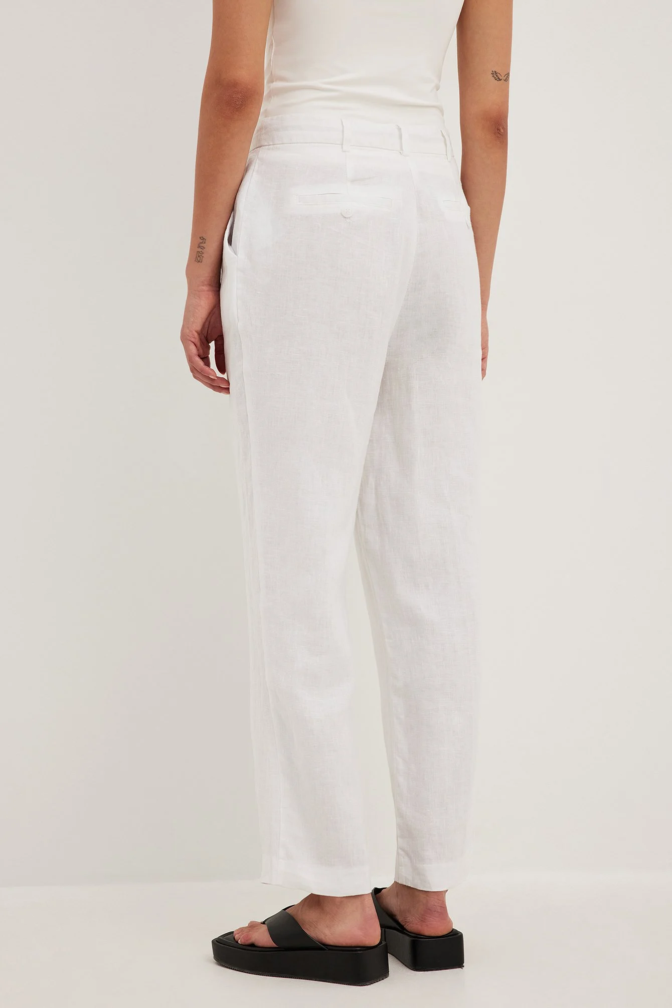 Kurze Leinenhose