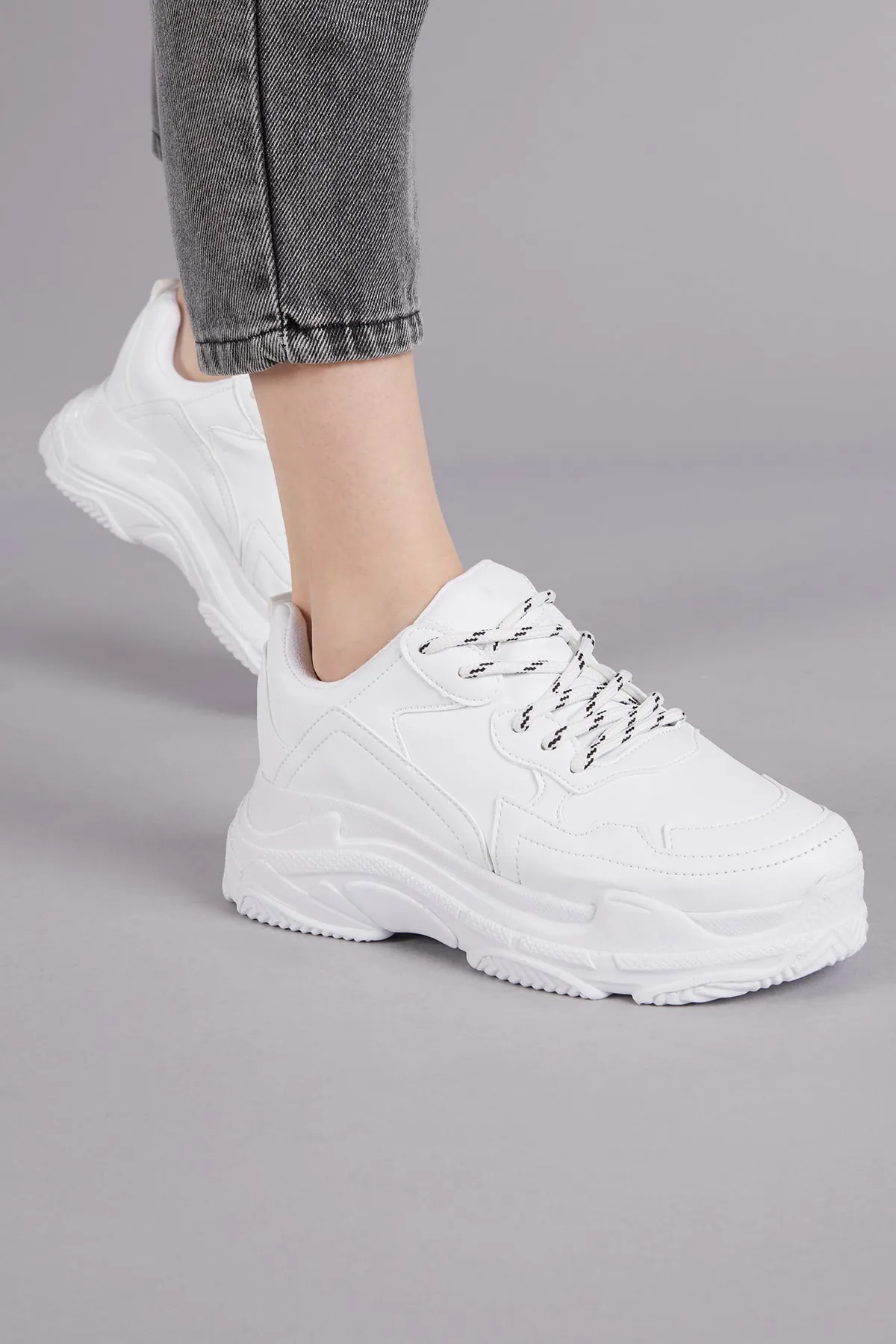 Tonny Black  Damen-Sportschuhe mit weißer Haut Bls-q