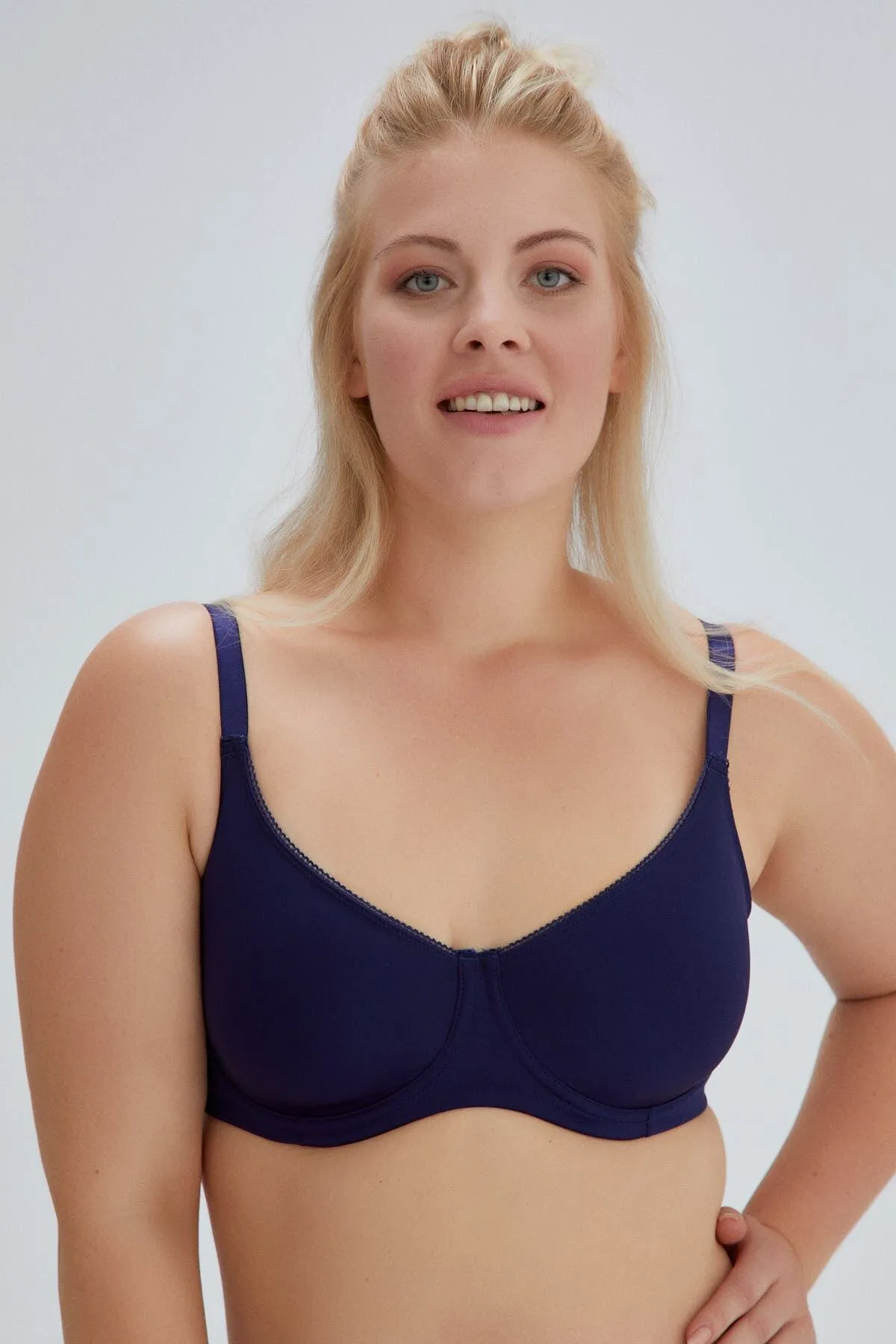 Dagi  Marineblauer Jessica-Cupping-BH
