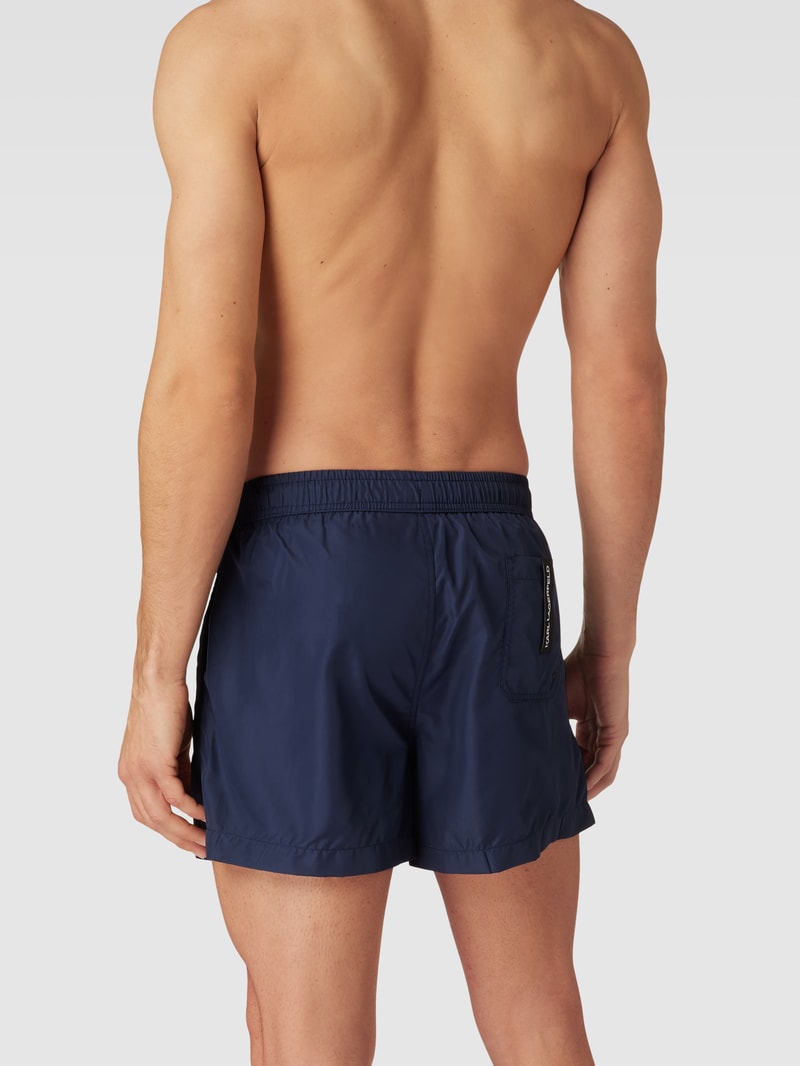 Badehose mit Logo-Print in dunkelblau