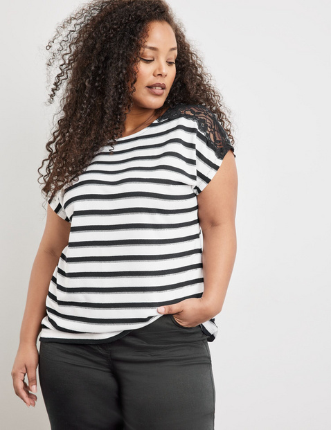 Ringelshirt mit Spitze