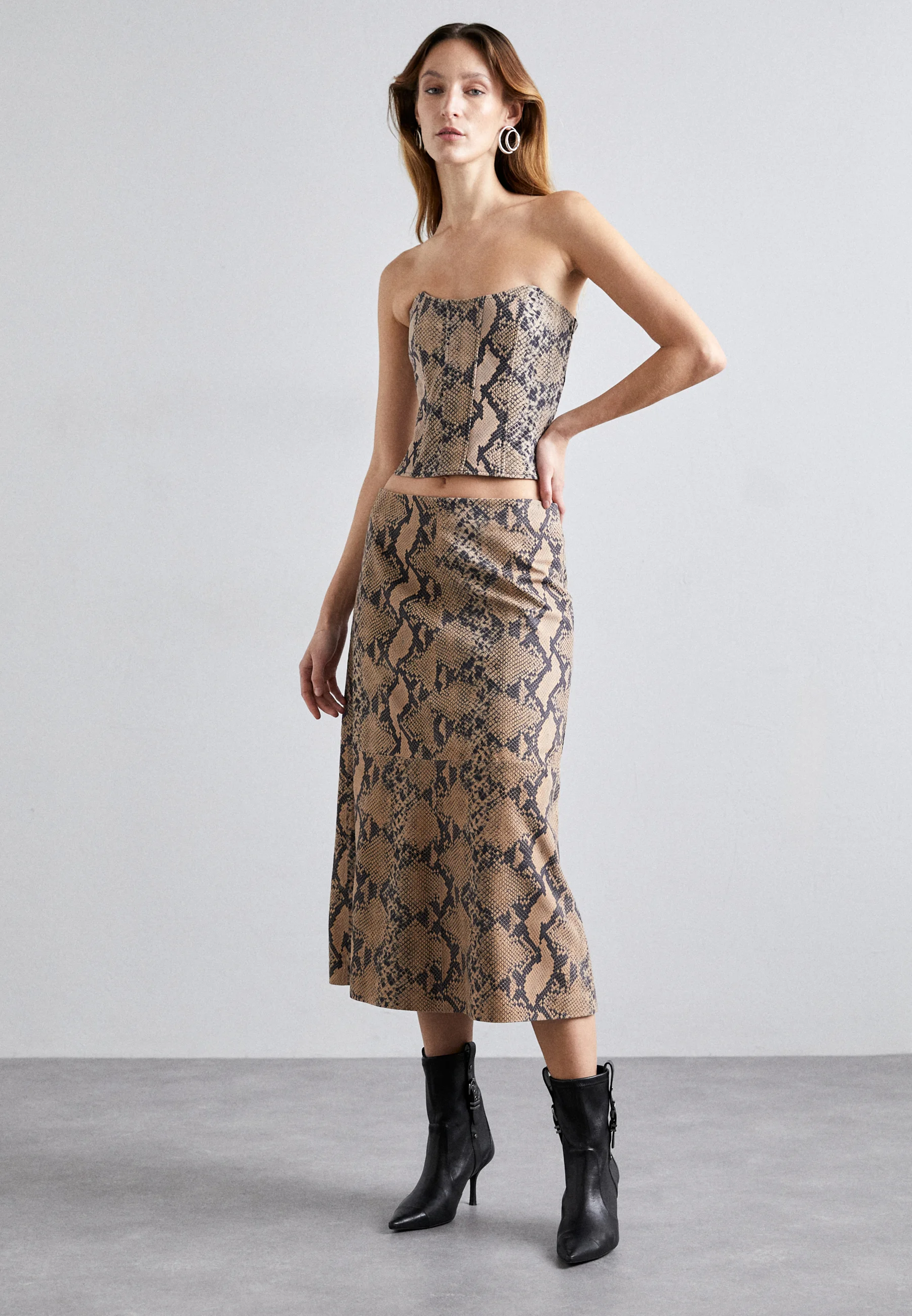 FALDA MIDI STUDIO ID - Falda acampanada