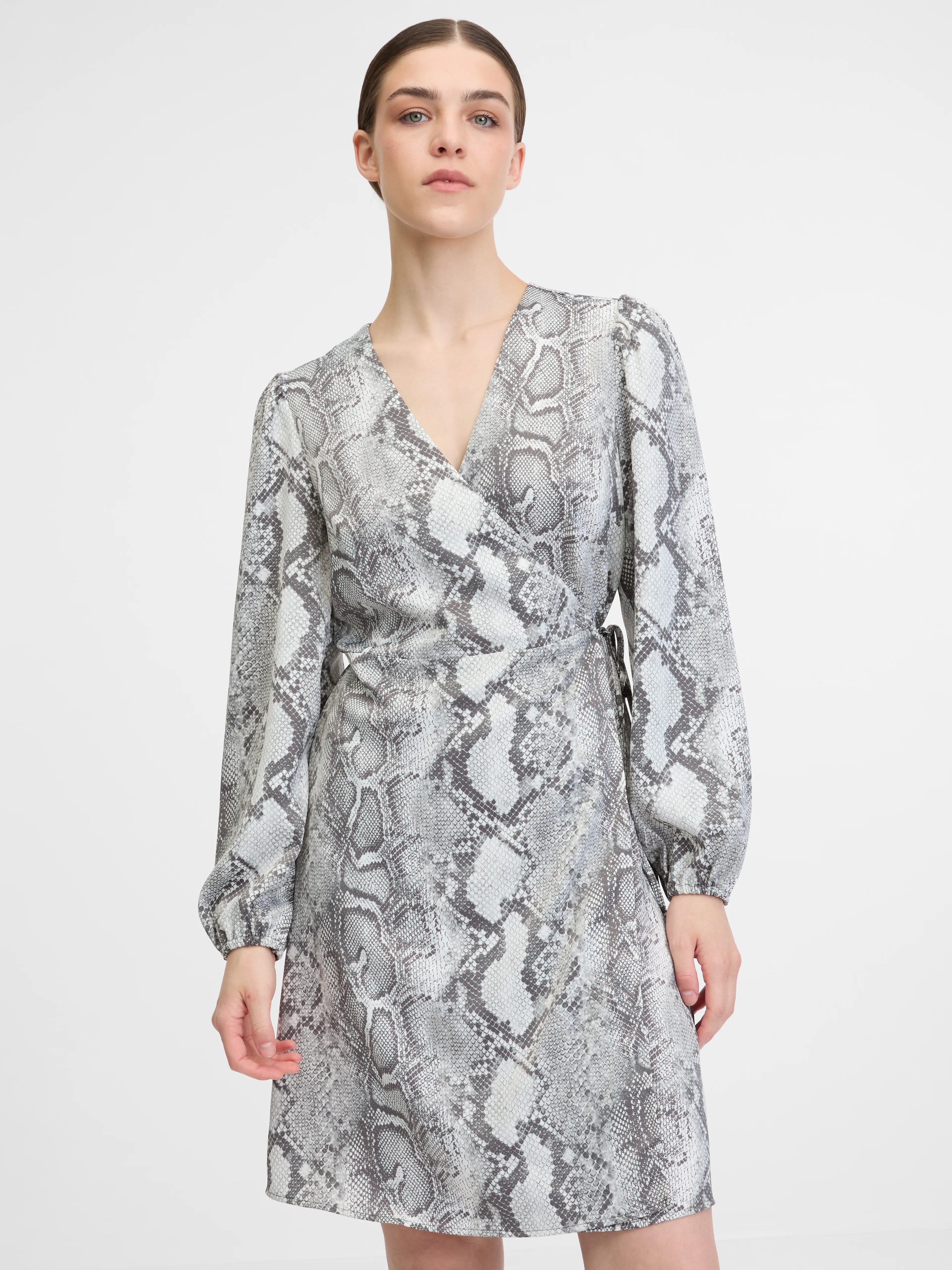 Schwarz-weißes Damenkleid ORSAY