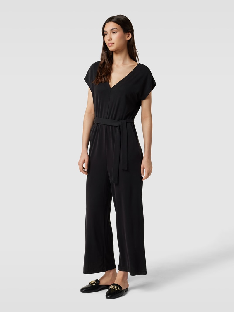 Jumpsuit mit Bindegürtel in schwarz