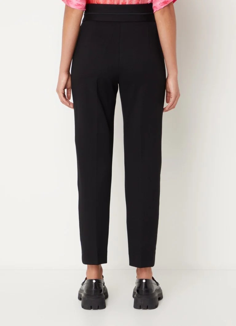 Calça cropped de cintura alta e corte justo da Sandro com elastano.