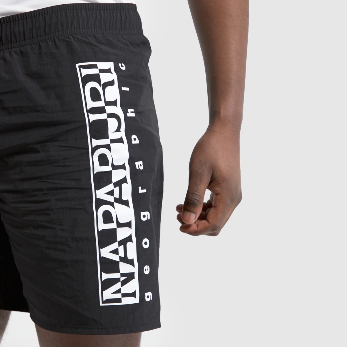 NAPAPIJRI – Svarta v-box-shorts