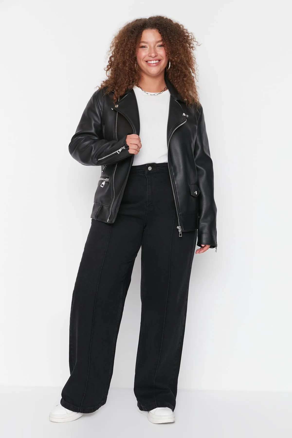 Trendyol Curve  Anthrazitfarbene, gerippte, weit geschnittene Jeans mit hoher Taille TBBAW23CJ00013