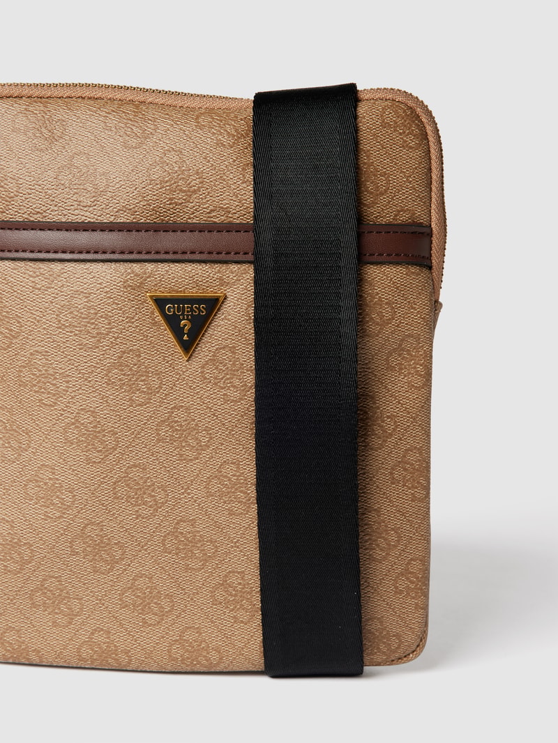 Umhängetasche mit Allover-Logo in beige