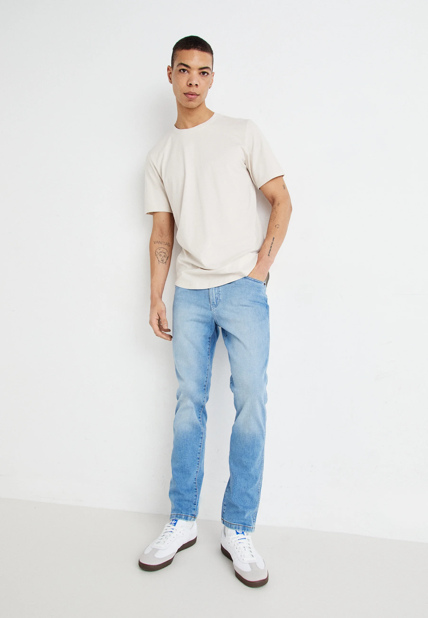 Wrangler LARSTON - Vaqueros ajustados