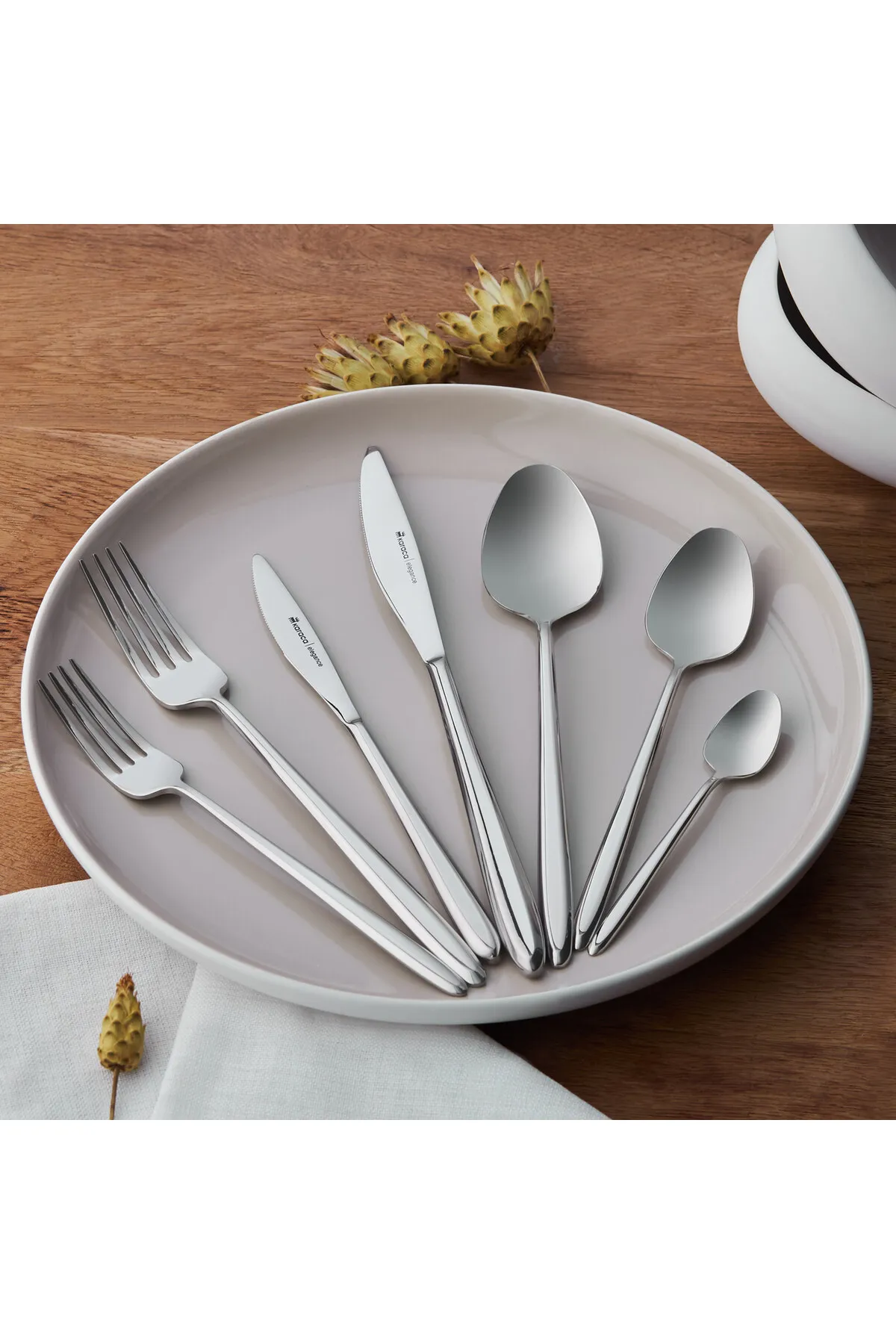 Karaca  Flow Elegance 84-teiliges Besteckset für 12 Personen mit Box, Essensgabeln, Esslöffeln