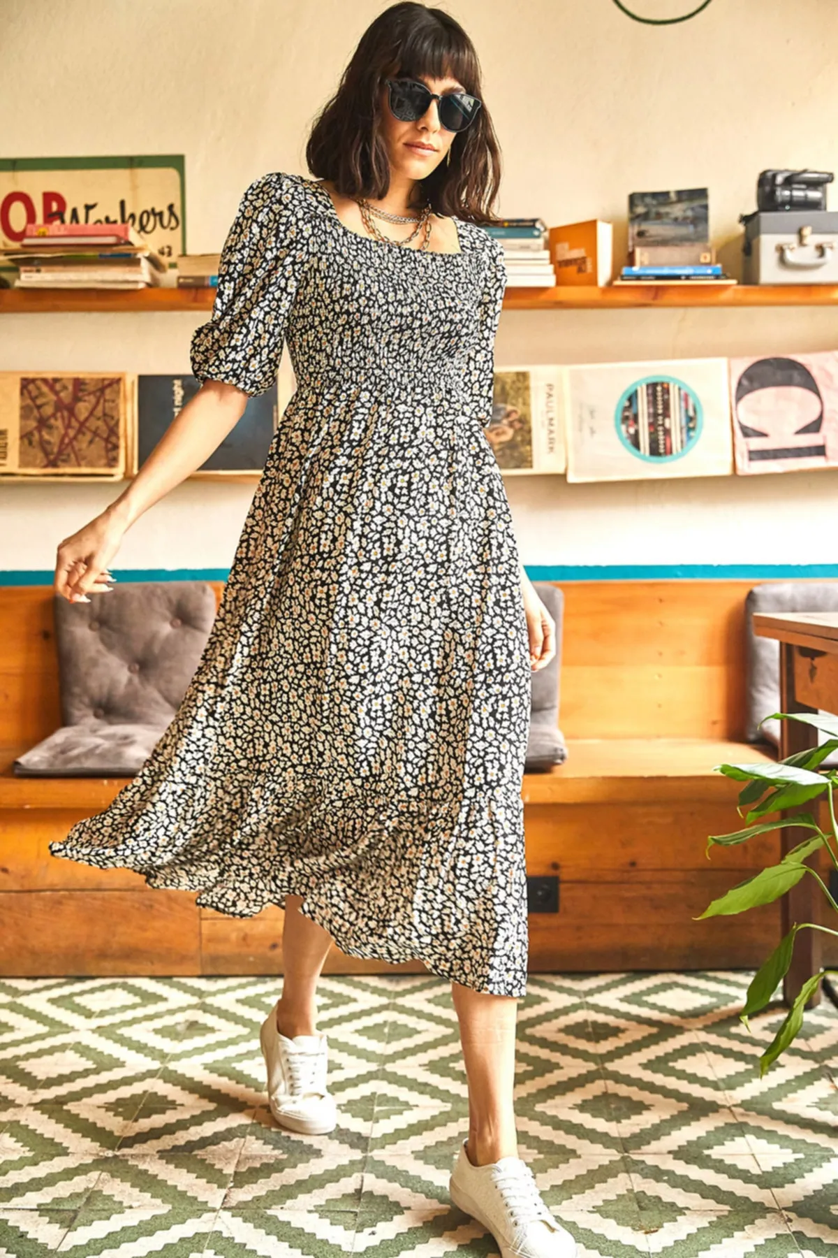 Olalook  Schwarzes Gimped-Lässiges Kleid aus gewebter Viskose mit Gänseblümchenmuster für Damen ELB-19001483