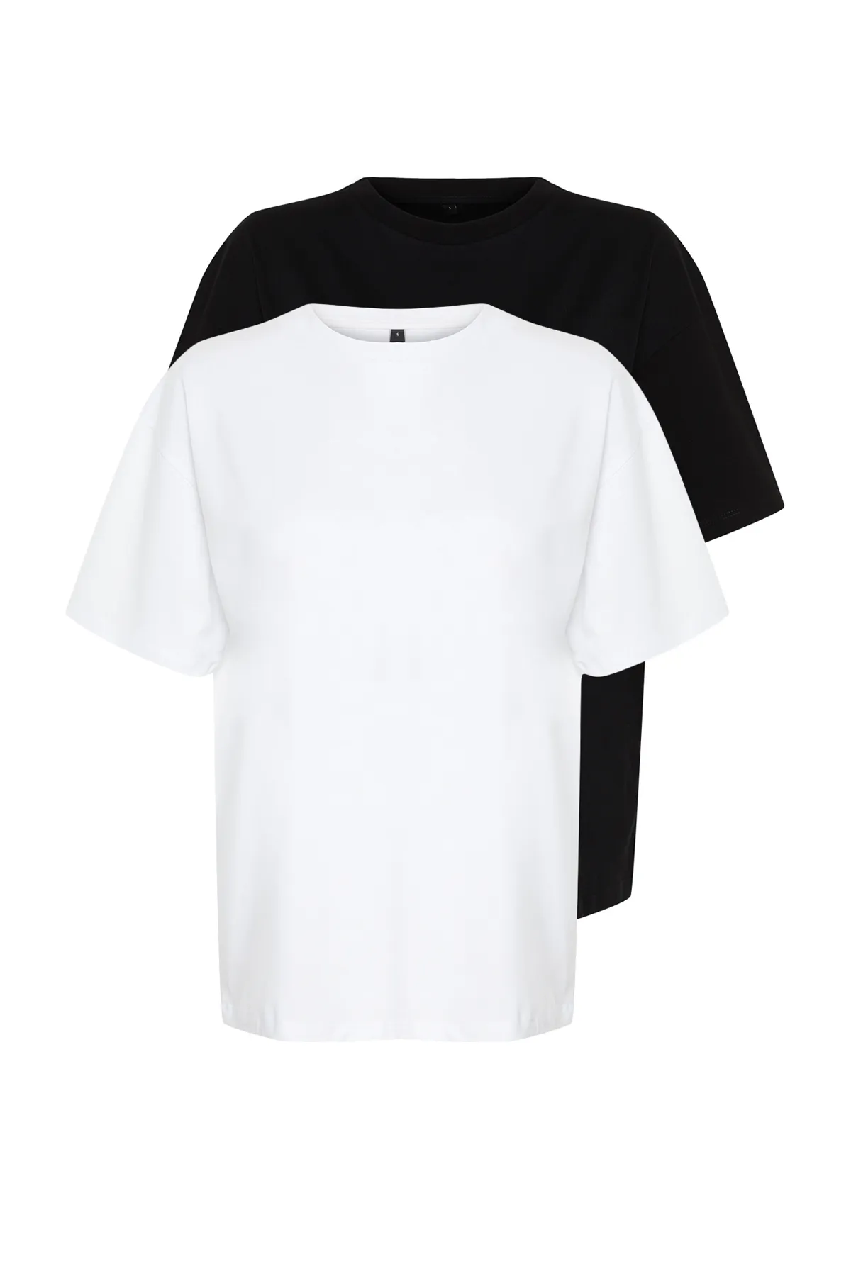 Trendyol Collection  Schwarz-weißes 2er-Pack gestricktes T-Shirt mit Rundhalsausschnitt aus 100 % Baumwolle in Übergröße/weiter Passform TWOSS24TS00223