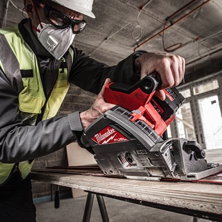 Milwaukee M18FPS55-0PSET M18 FPS55-0P Akumulatorska motorna pila 18V bez baterija i punjača + 2 x vodiča 1400 mm + terminali + torba u kutiji s alatom PACKOUT™