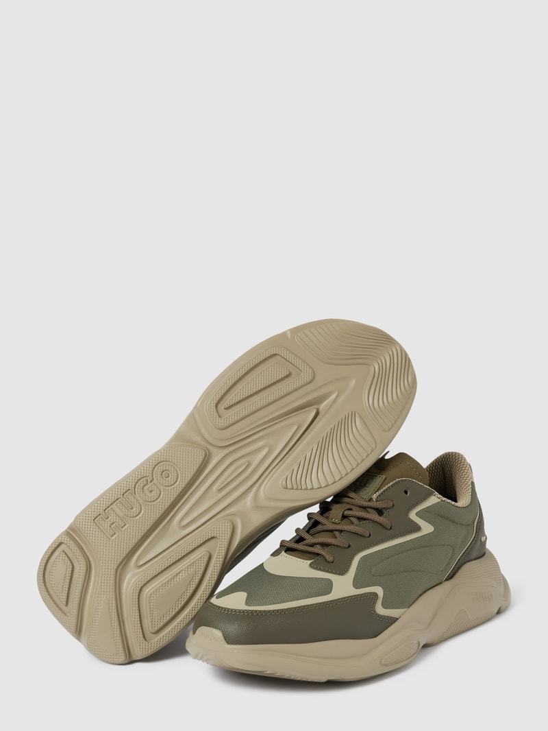 Sneaker mit Label-Patch Modell 'Leon' in olivgrün