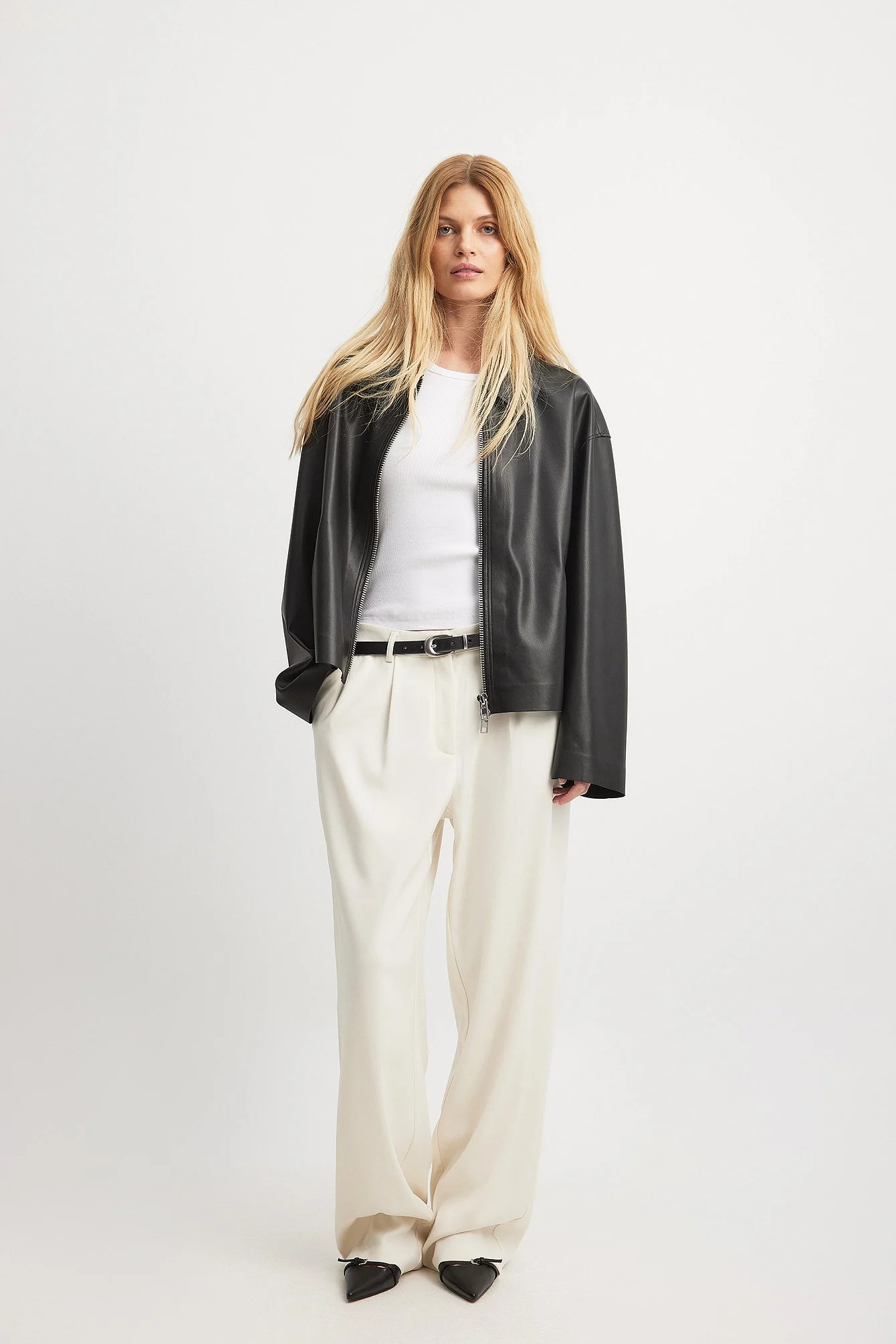 Pu-Jacke mit breitem Kragen