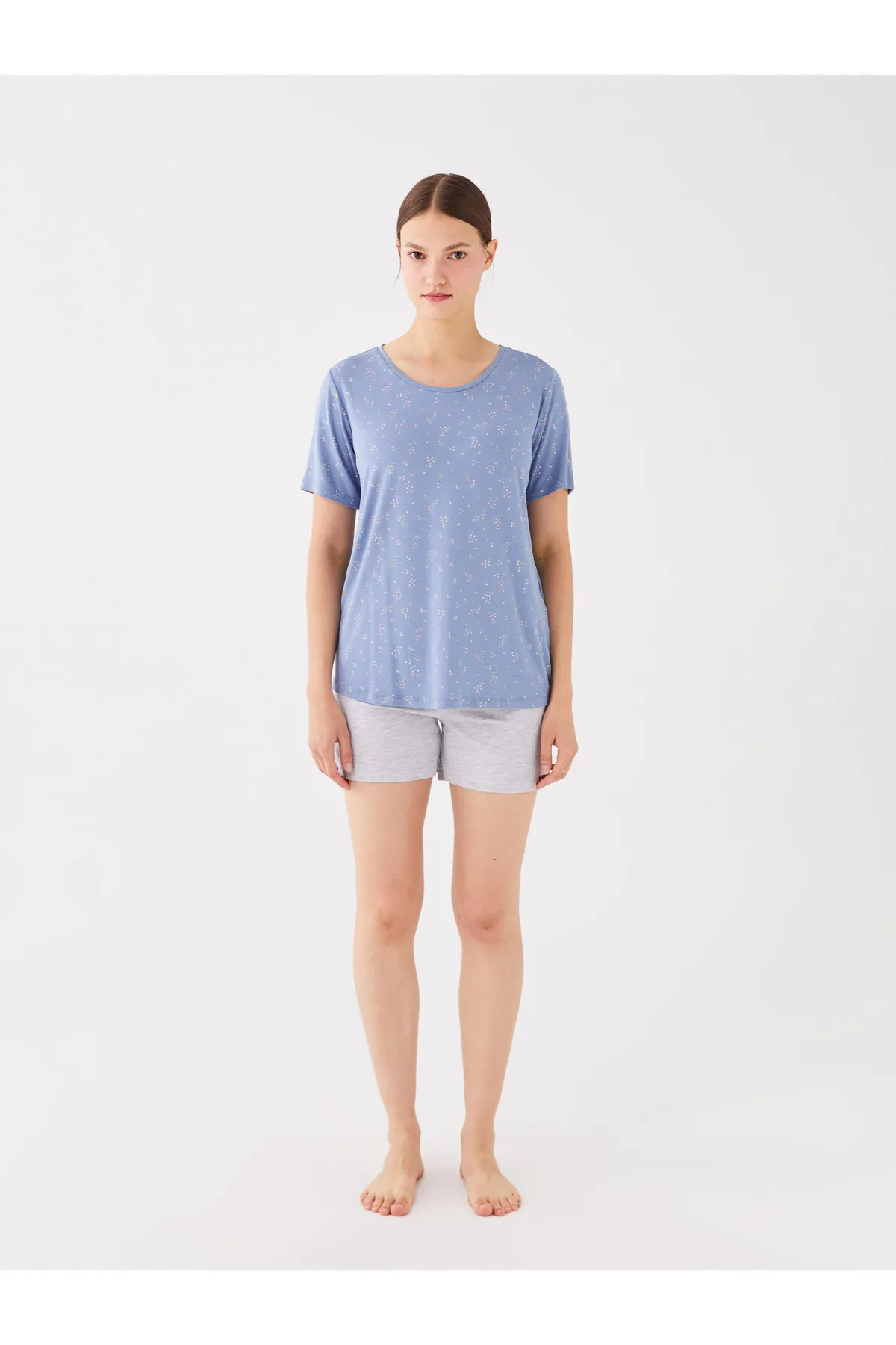 LC Waikiki  Gemustertes Kurzarm-Damenpyjama-Set mit Rundhalsausschnitt und Shorts