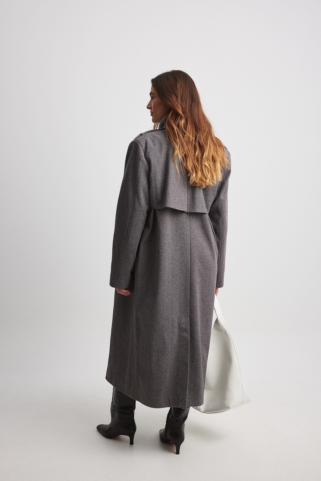 Langer Trenchcoat mit Fischgrätmuster
