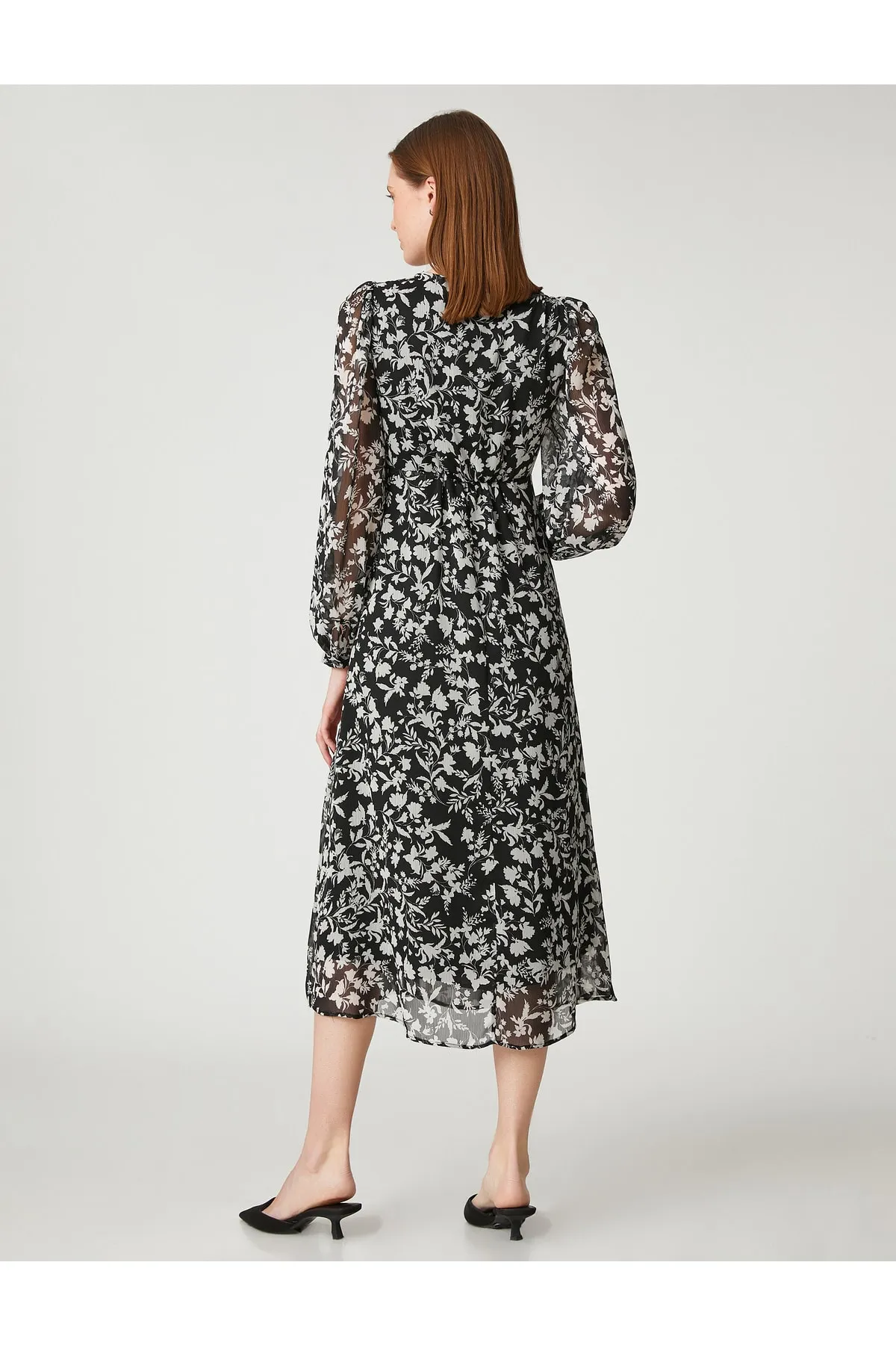 Koton  Midikleid aus Chiffon mit Blumenmuster und langen Ärmeln