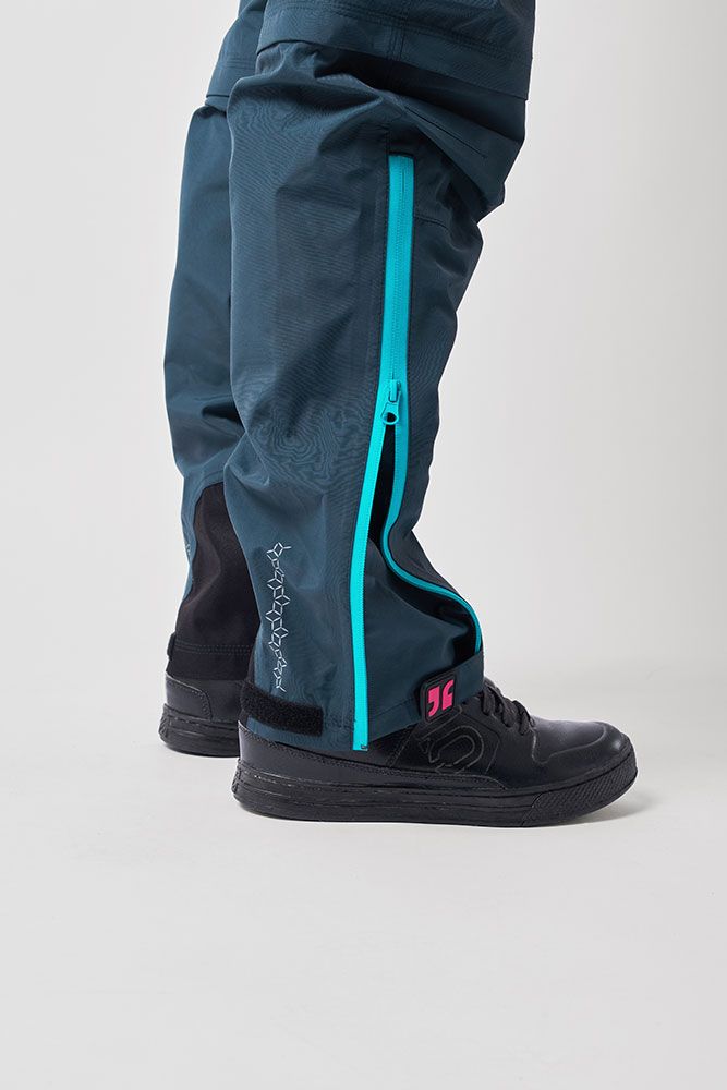 dirtlej DirtSuit Core Edition - Damen Matschoverall kaufen | Bike-Discount
