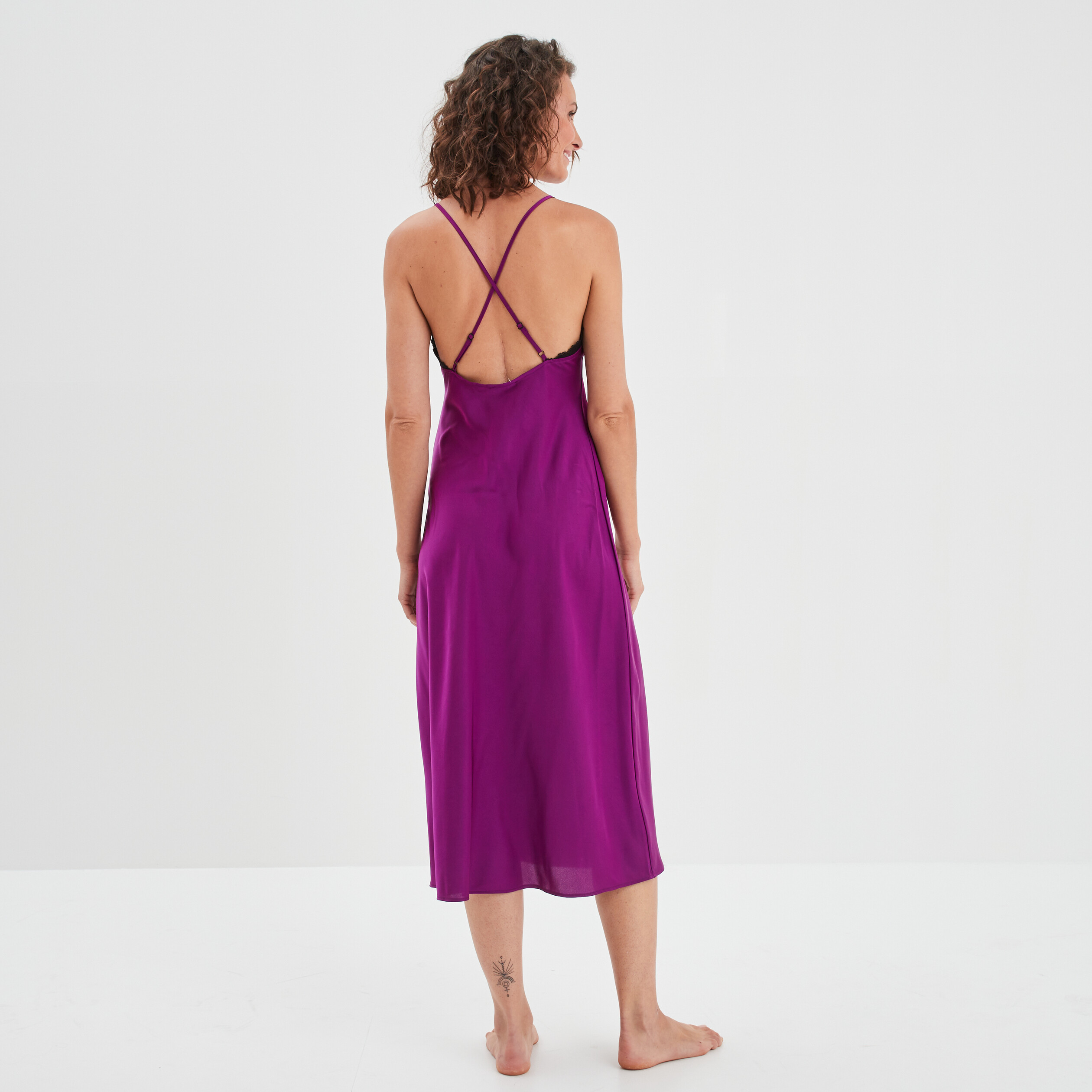 Nuisette satin longue détails dentelle violet femme | La Halle