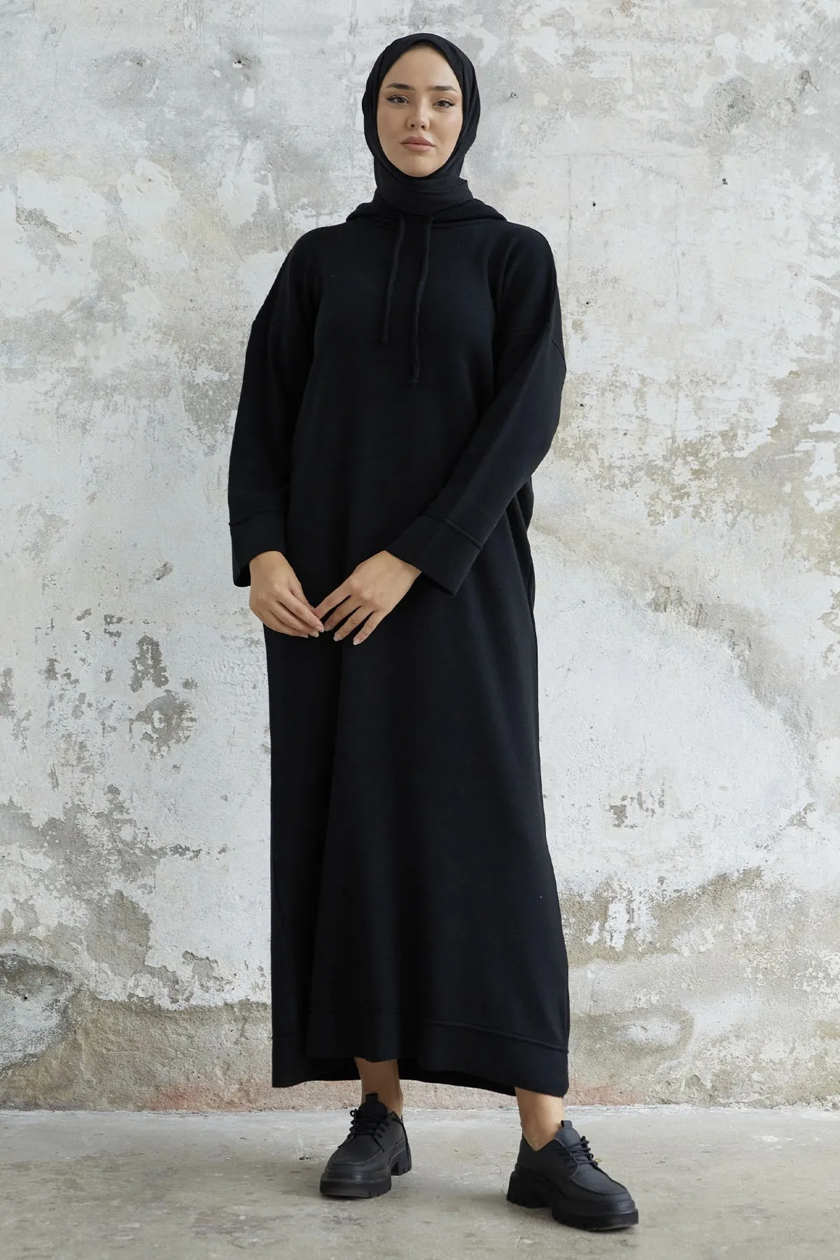 InStyle  İvona Kapuzen-Strickkleid – Schwarz