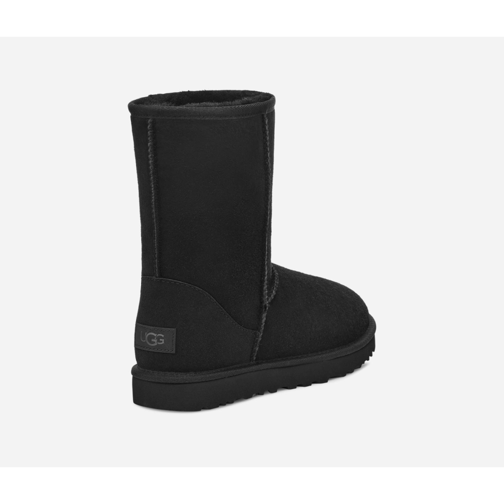 UGG Classic Short II 1016223/BLK / schwarz