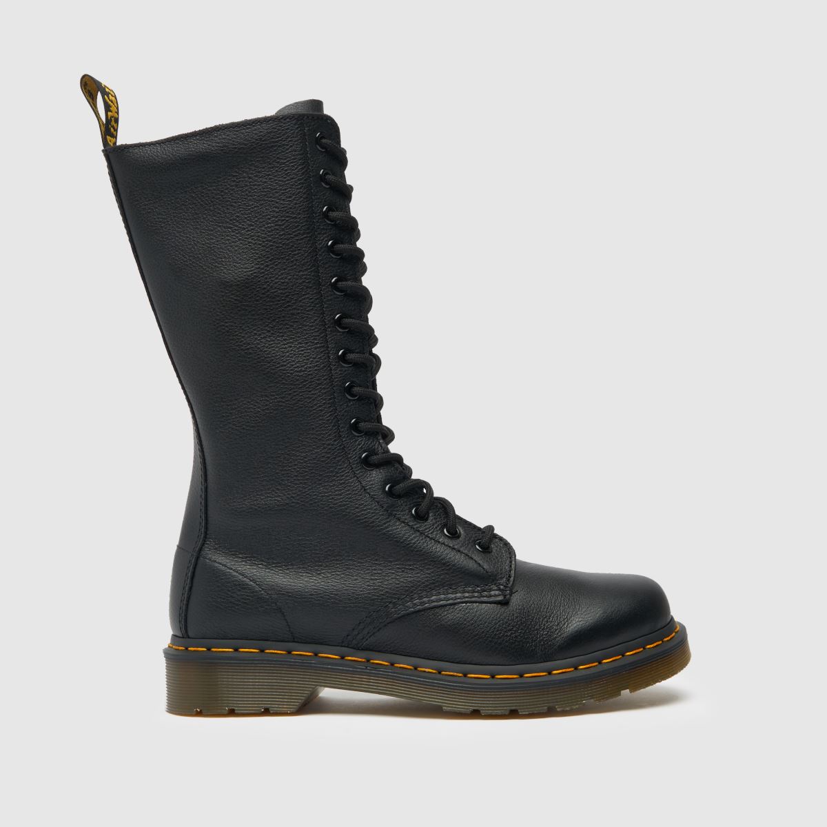 Dr. Martens 1b99 csizma fekete színben