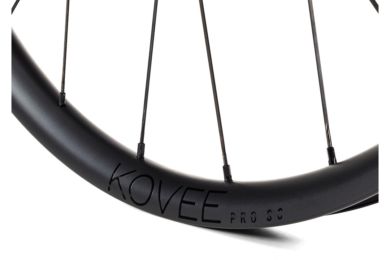 Bontrager Kovee Pro 30 TLR Boost 29 Carbon Hinterrad - SRAM XD