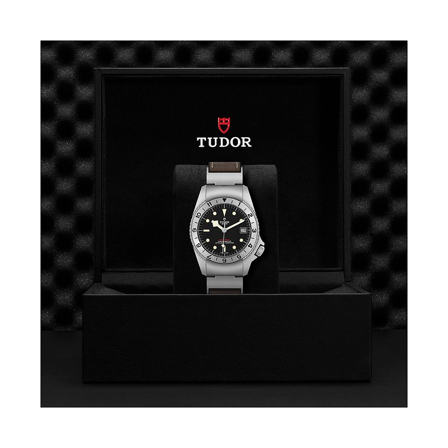 Tudor Taucheruhr Black Bay P01