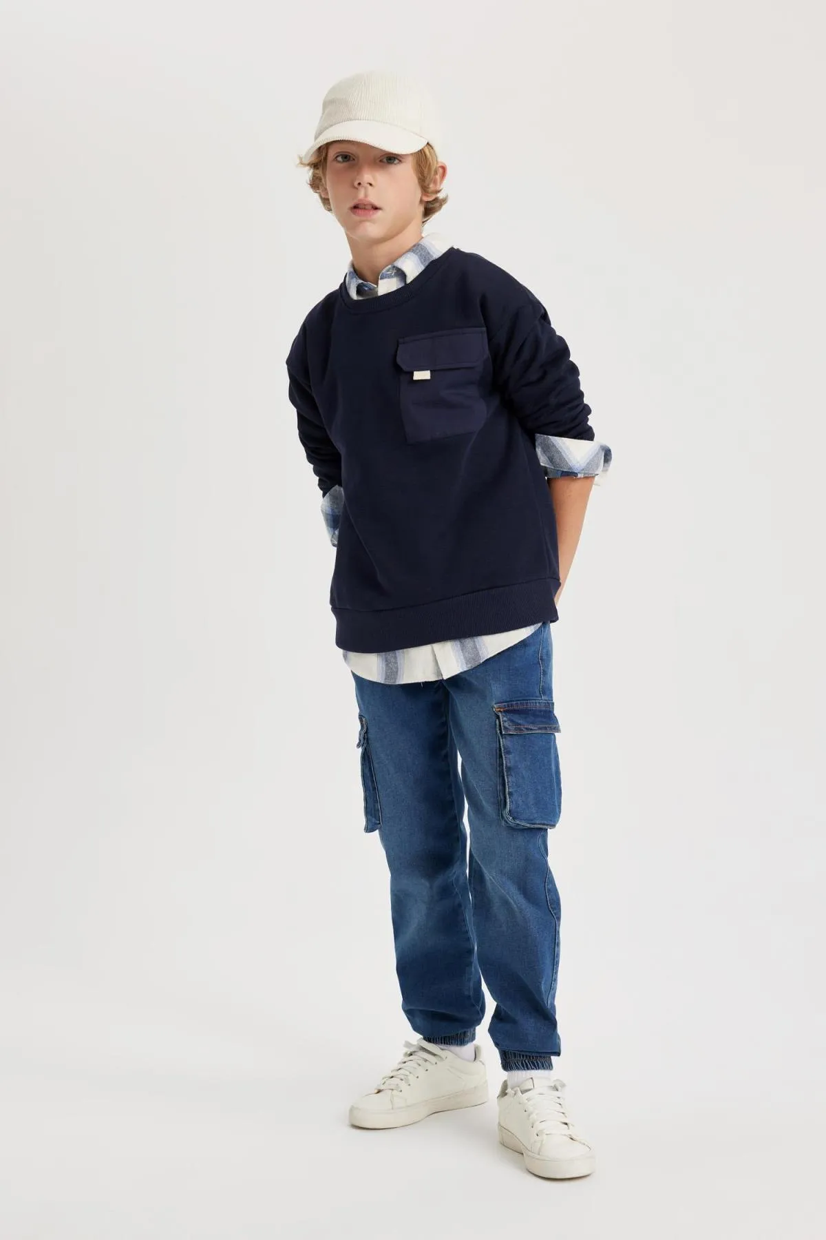 DeFacto  Dickes Sweatshirt mit Rundhalsausschnitt in Oversize-Passform für Jungen