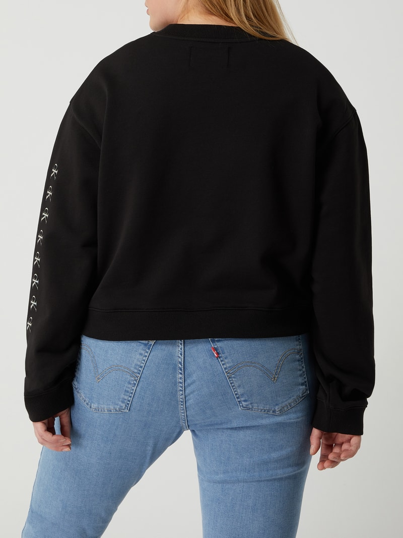 PLUS SIZE Cropped Sweatshirt aus Bio-Baumwolle in schwarz