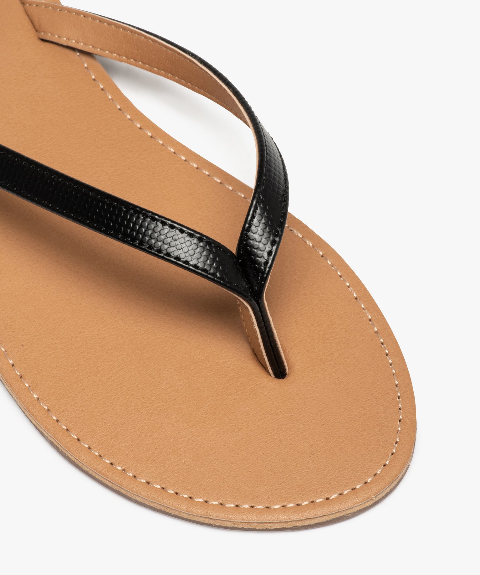 Tongs femme à petit talon plat et lanières fines noir | GEMO